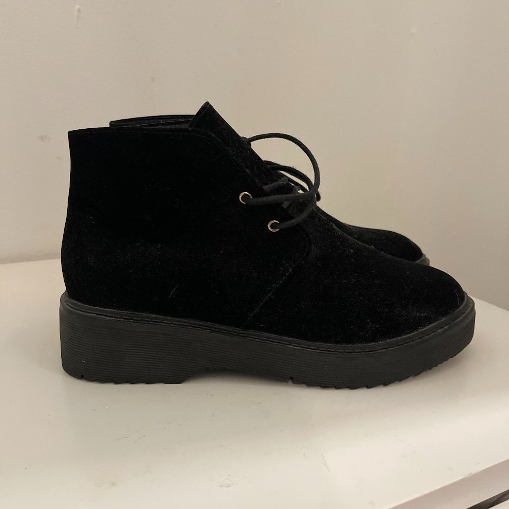 KOI FOOT WEAR ANKLE BOOT SUEDE